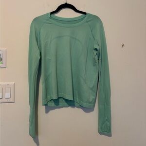 Lululemon Swiftly Tech Long-Sleeve Shirt 2.0